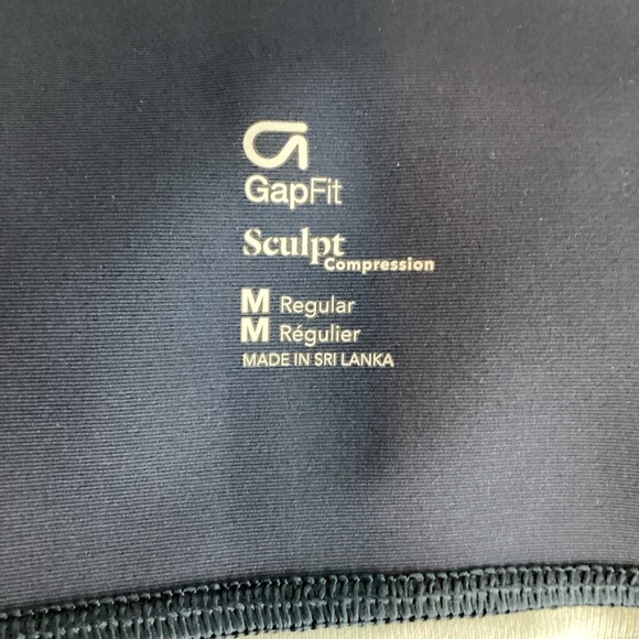 GapFit Sculpt Compression Palm Print Capri Leggings Size M - Picture 6 of 7